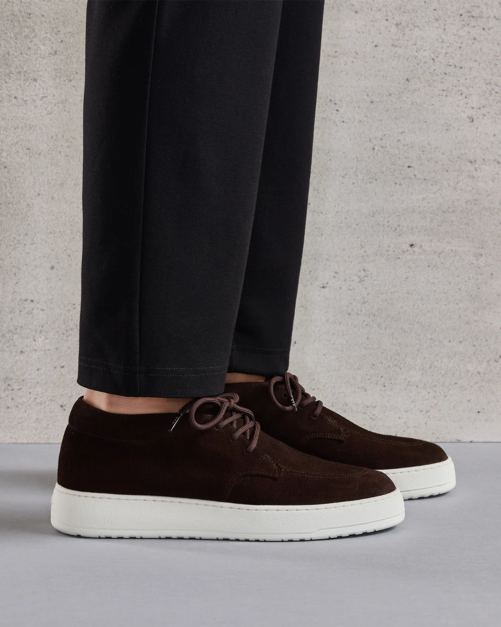 DB 01 Suede Chocolate - Image 3