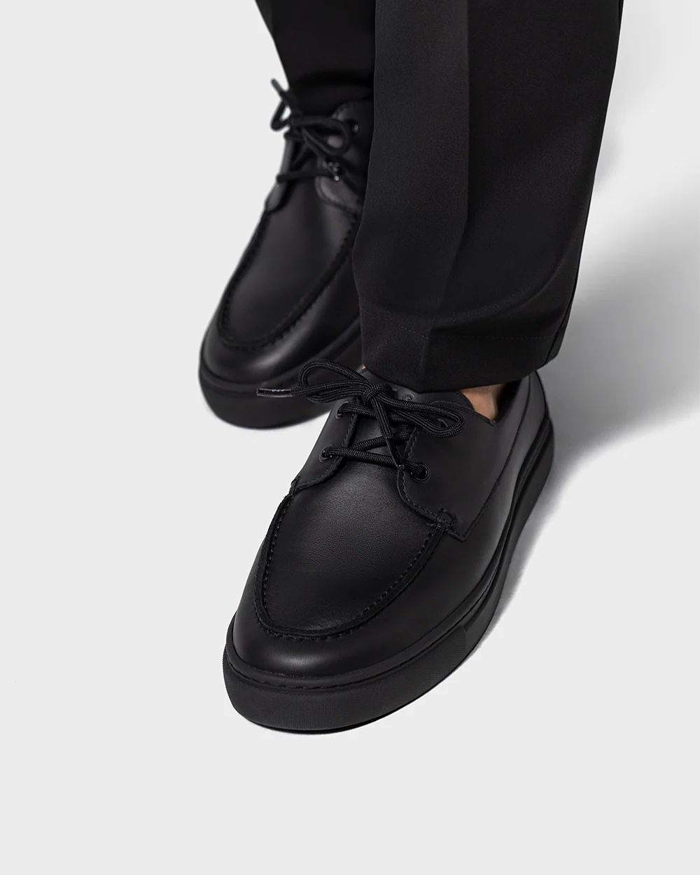 DS 03 All Black - Image 3