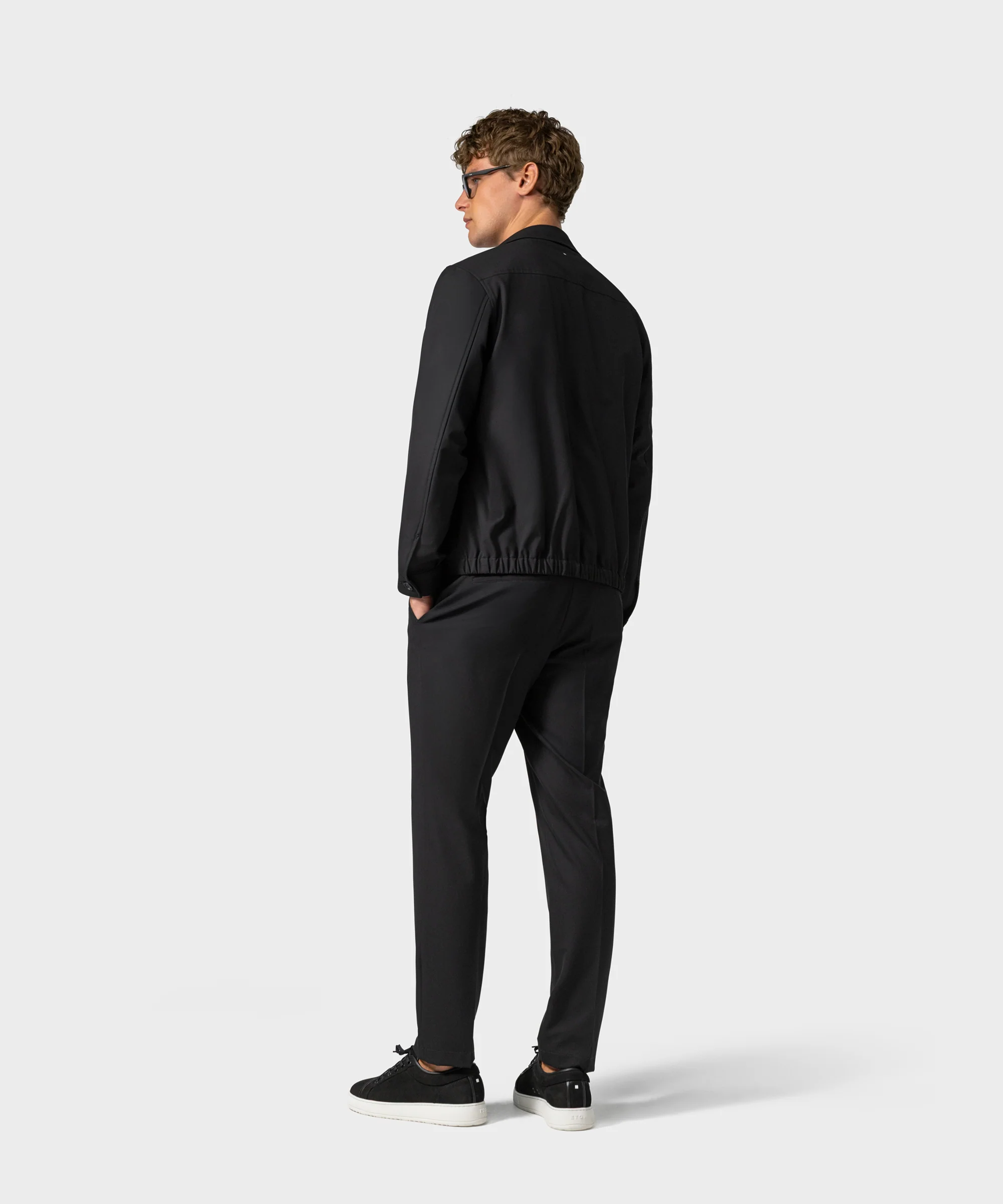Essence Suit Black - Image 24