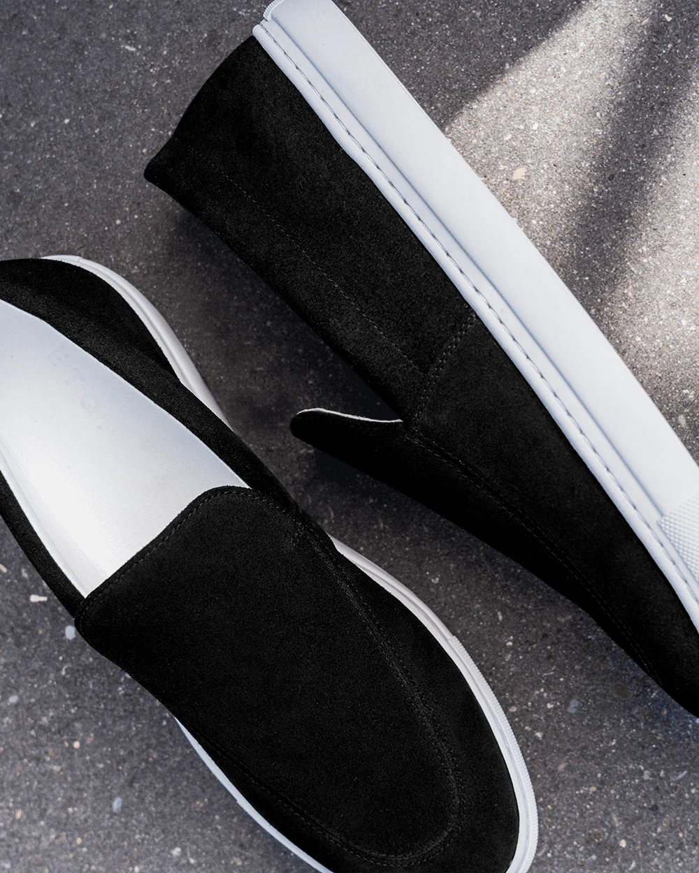 LS 02 Suede Jet Black - Image 4