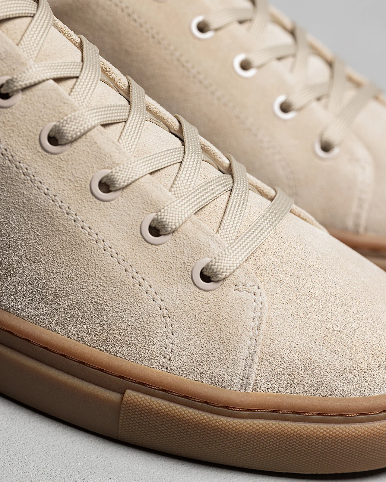 LT 01 Court Lite Gum Suede Sand - Image 11