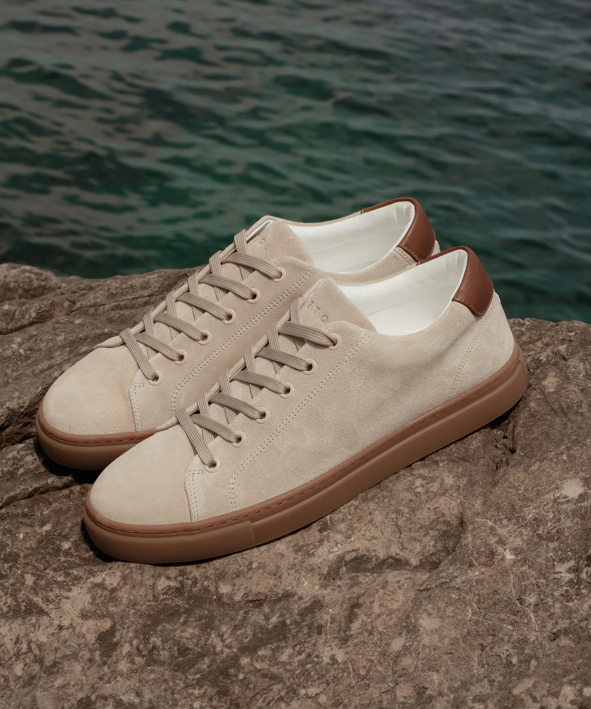 LT 01 Court Lite Gum Suede Sand - Image 14