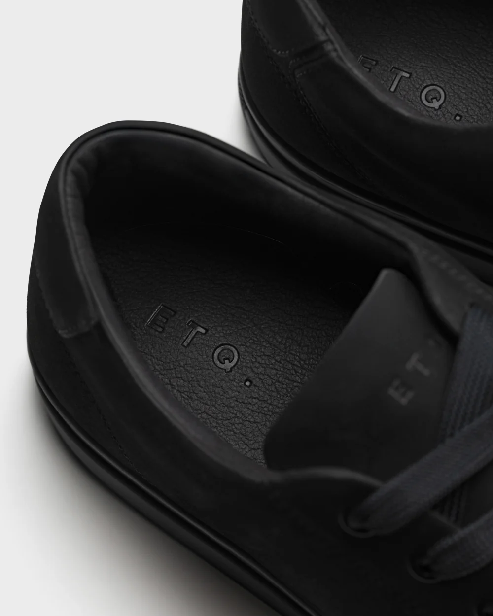 LT 01 Court Lite Nubuck All Black - Image 3
