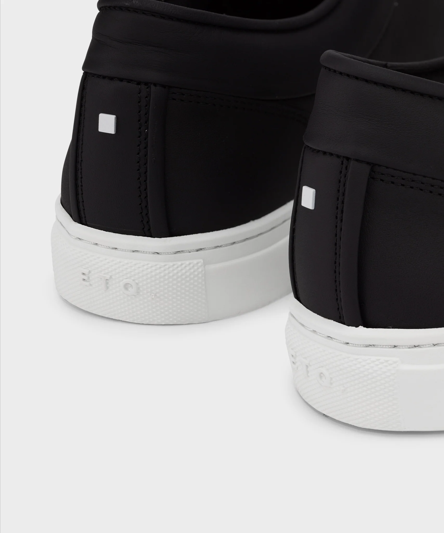 LT 01 Essence Jet Black - Image 14
