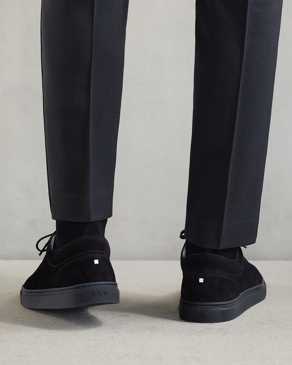 LT 01 Premium Suede Court All Black - Image 10