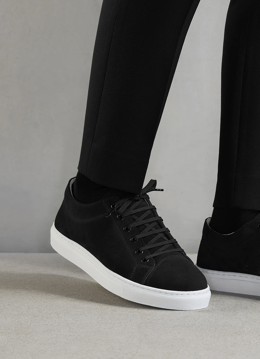 LT 01 Premium Suede Court Jet Black - Image 3