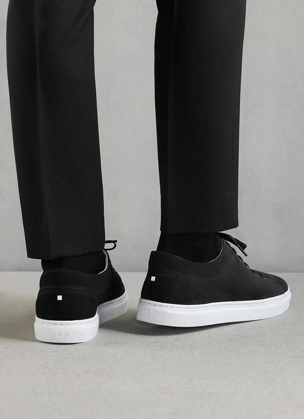 LT 01 Premium Suede Court Jet Black - Image 5