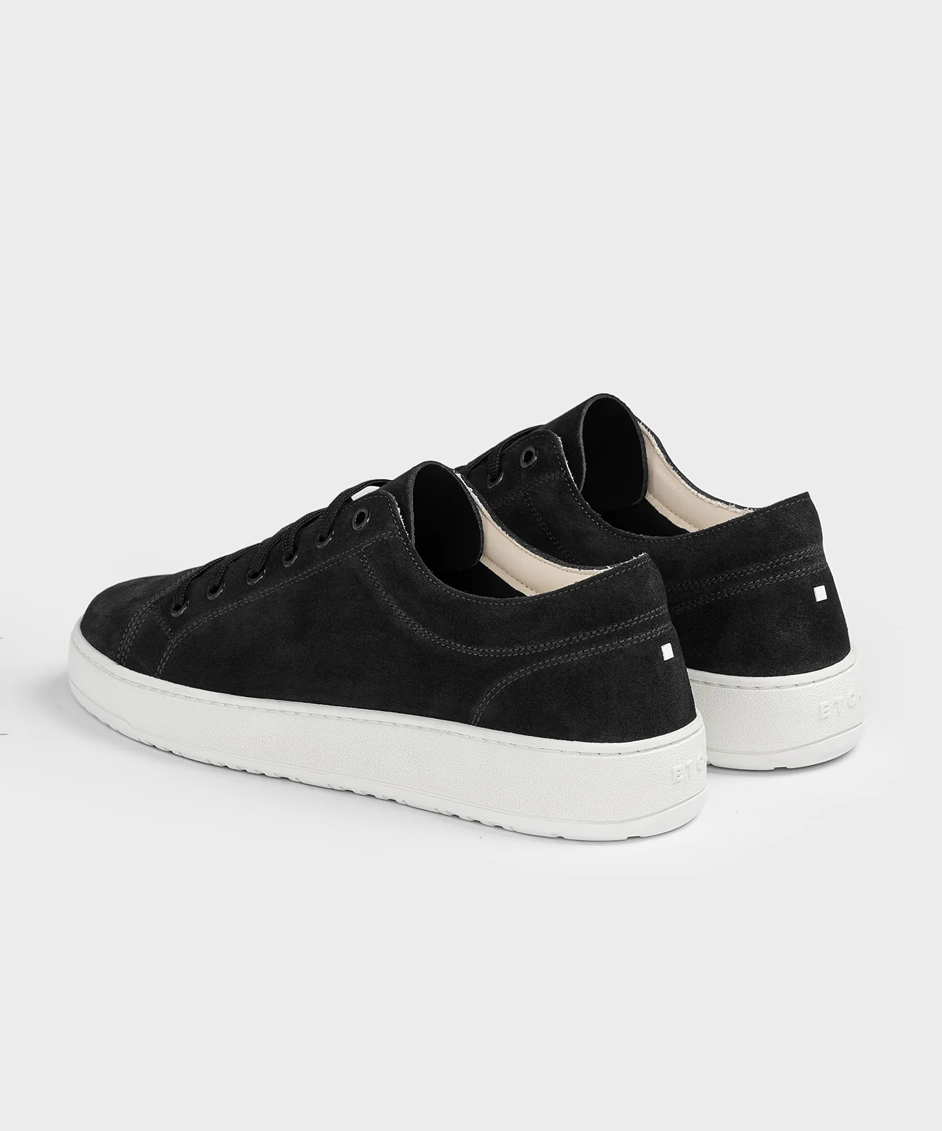 LT 01 Premium Suede Jet Black - Image 10