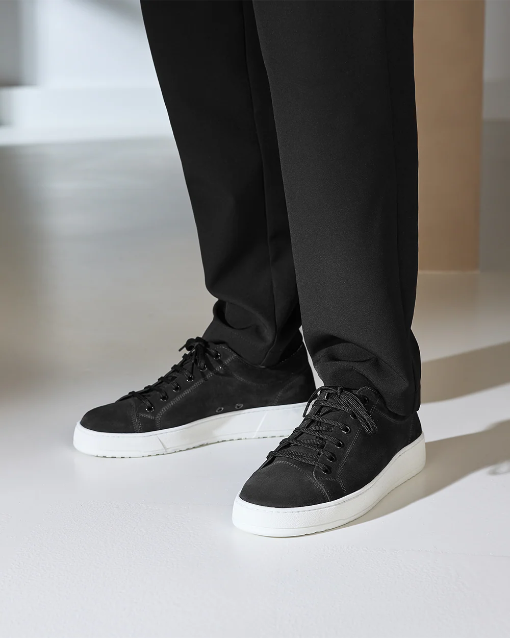 LT 01 Premium Suede Jet Black - Image 6
