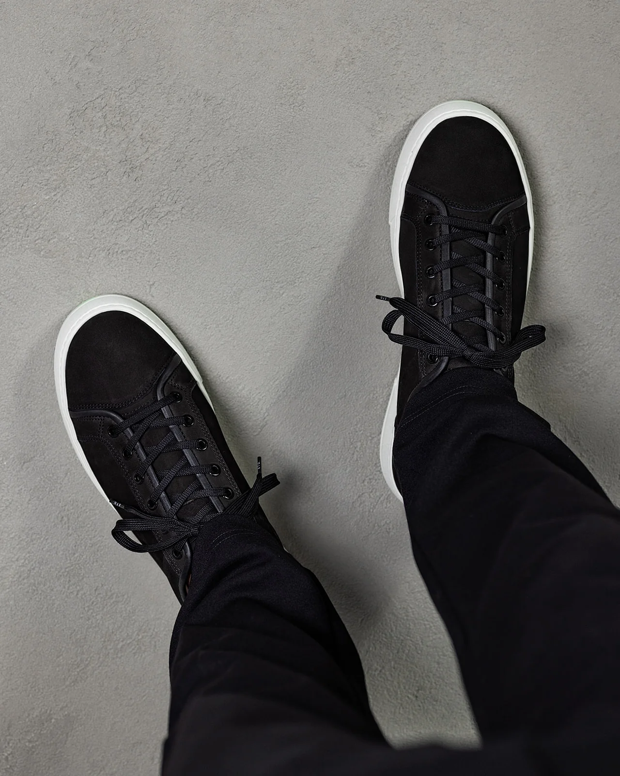 LT 01 Shades Nubuck Jet Black - Image 12