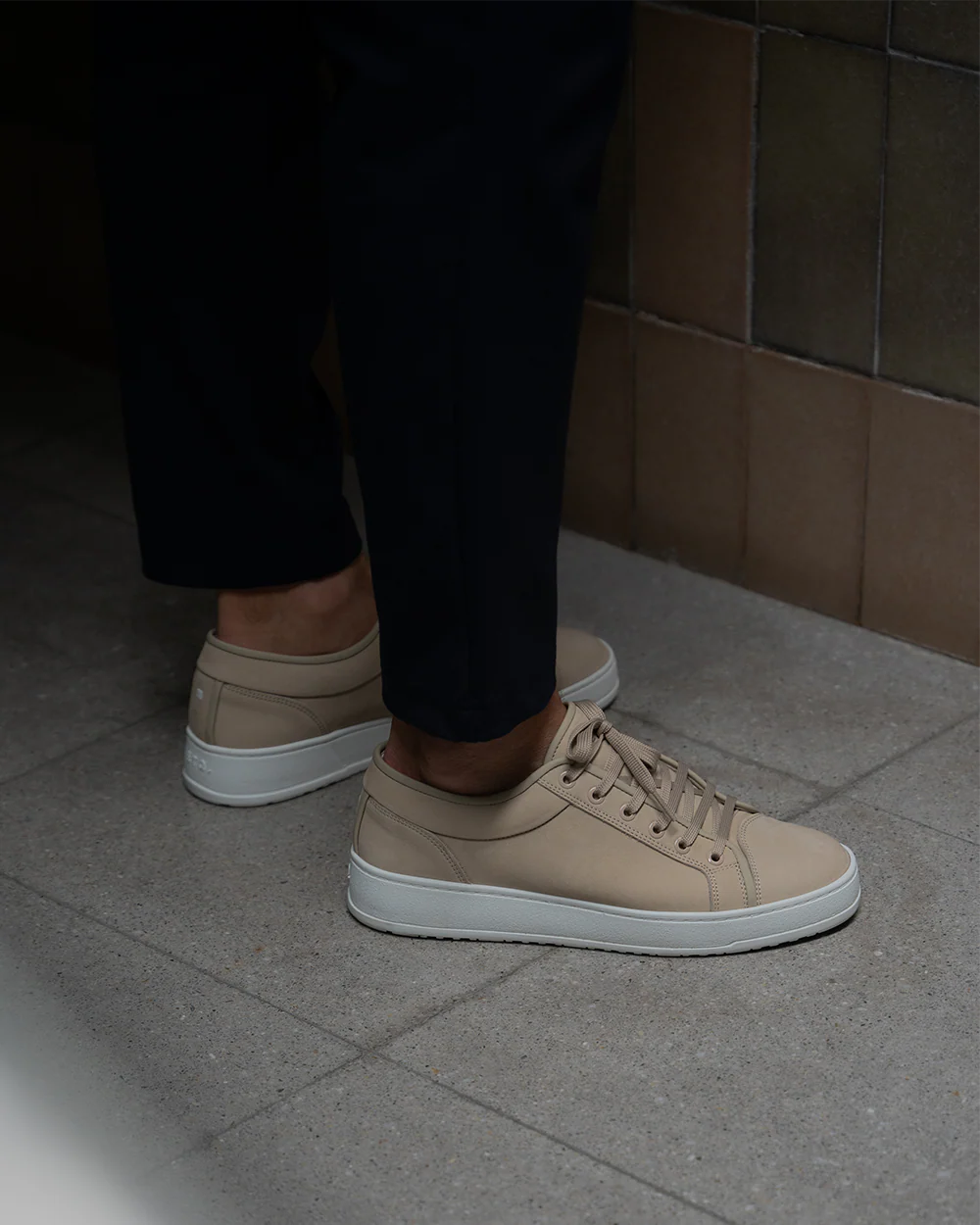 LT 01 Shades Nubuck Sand - Image 10