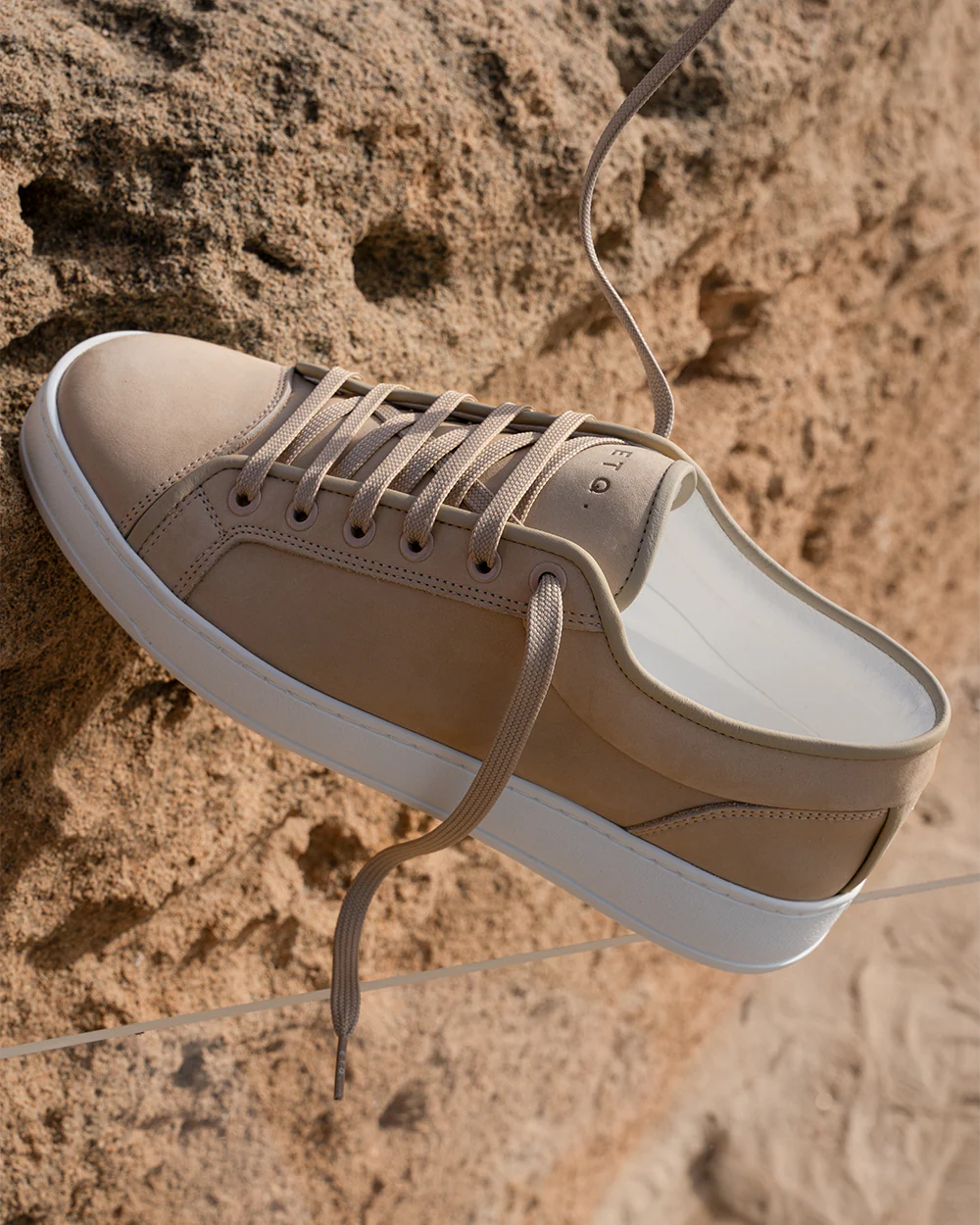 LT 01 Shades Nubuck Sand - Image 12