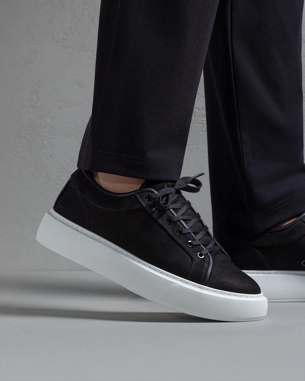 LT 01 Platform Jet Black - Image 3