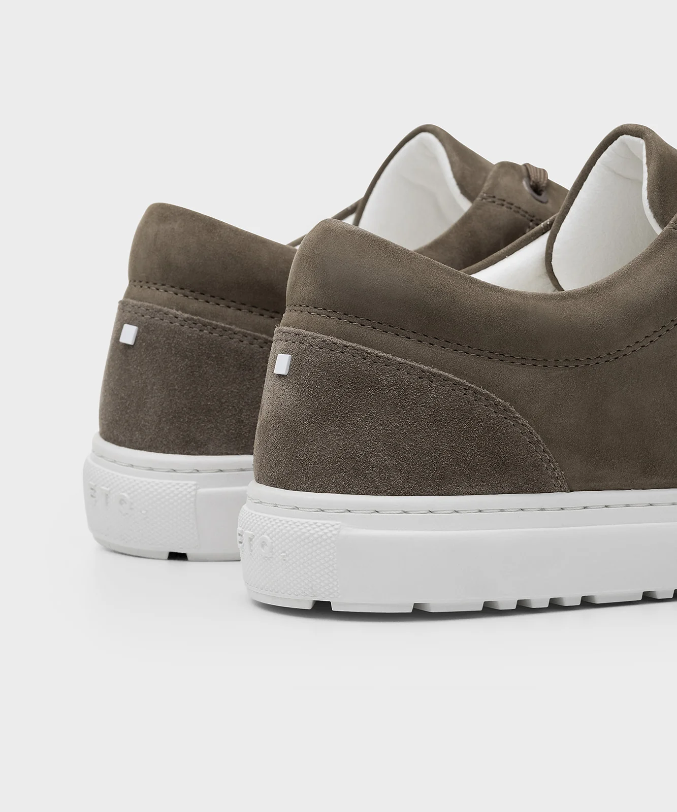 LT 02 Rugged Nubuck Desert Taupe - Image 8