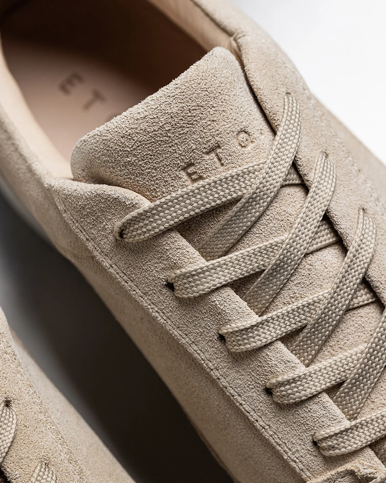 LT 03 Suede Sand - Image 17
