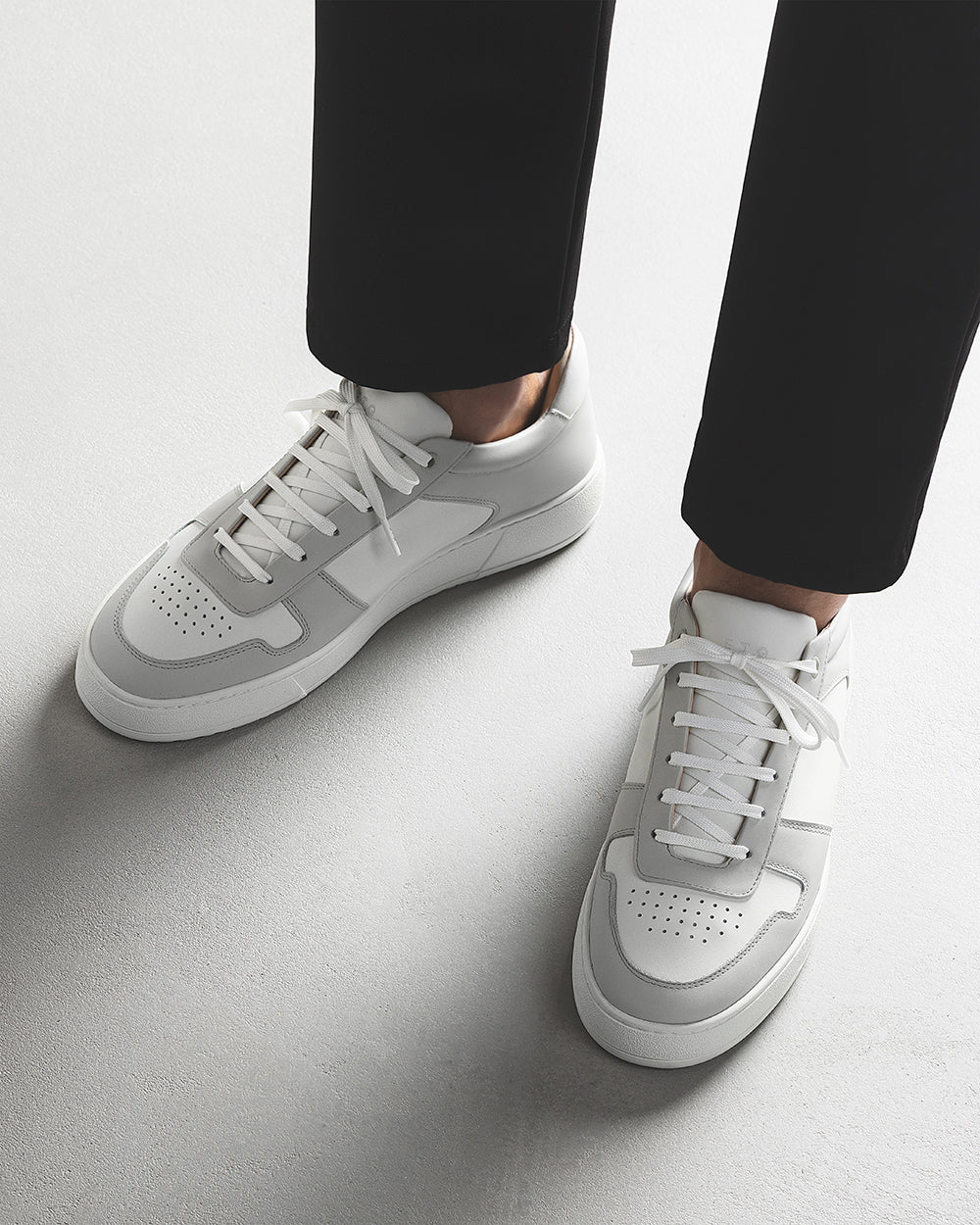 LT 07 Premium Nappa White / Cement Grey - Image 3