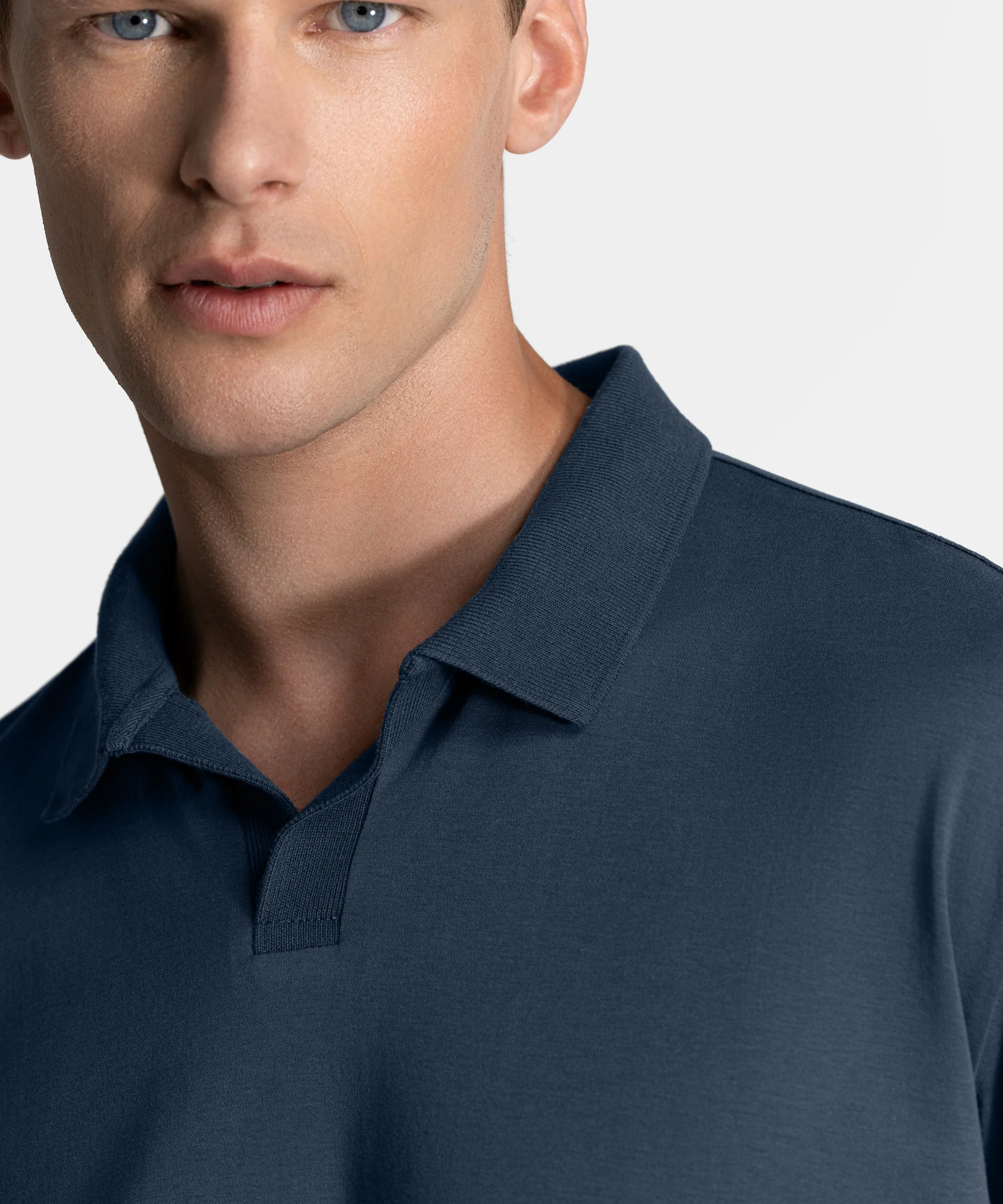 PO 02 Essence Buttonless Blueberry - Image 3