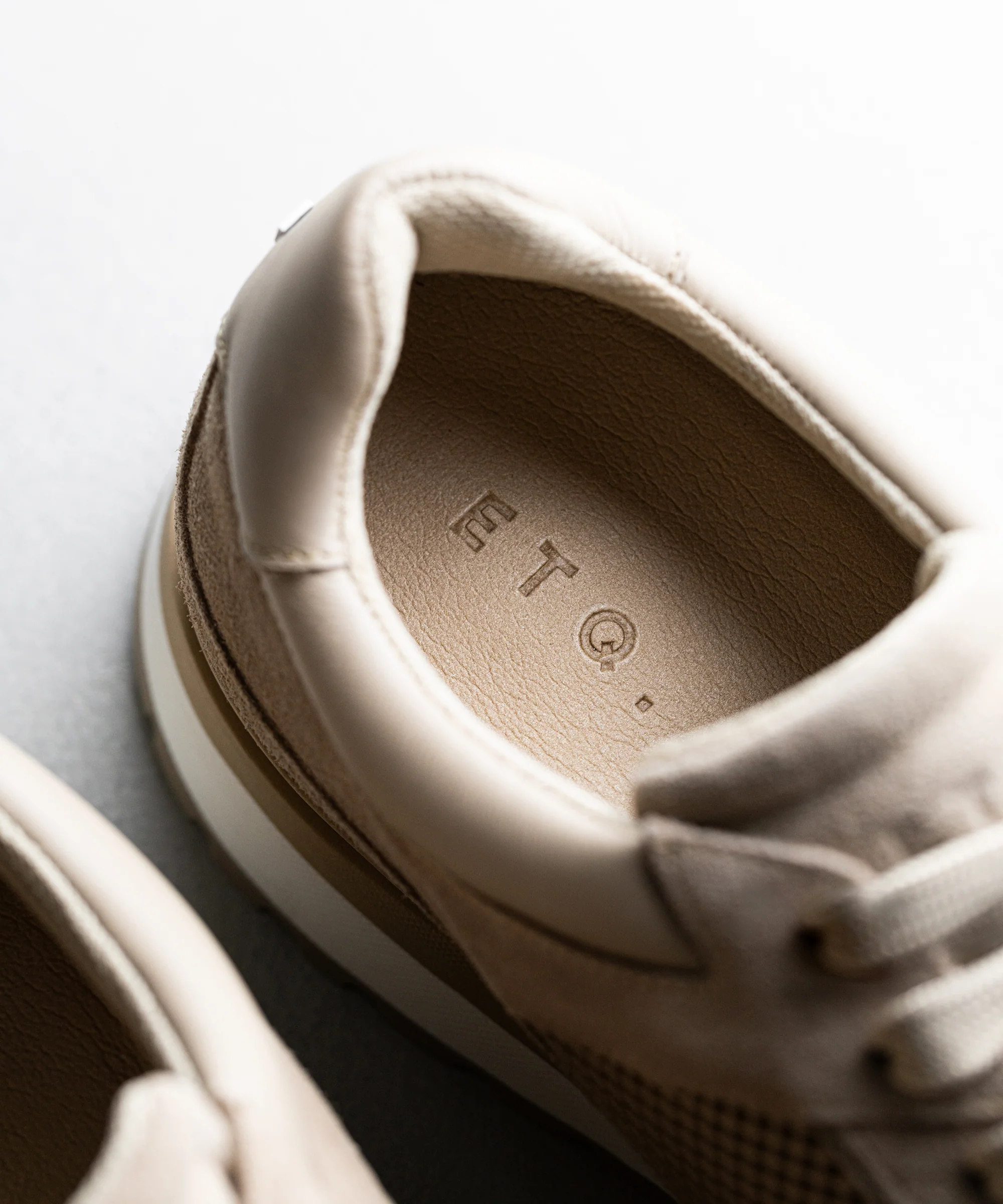 RS 03 Desert Taupe - Image 7
