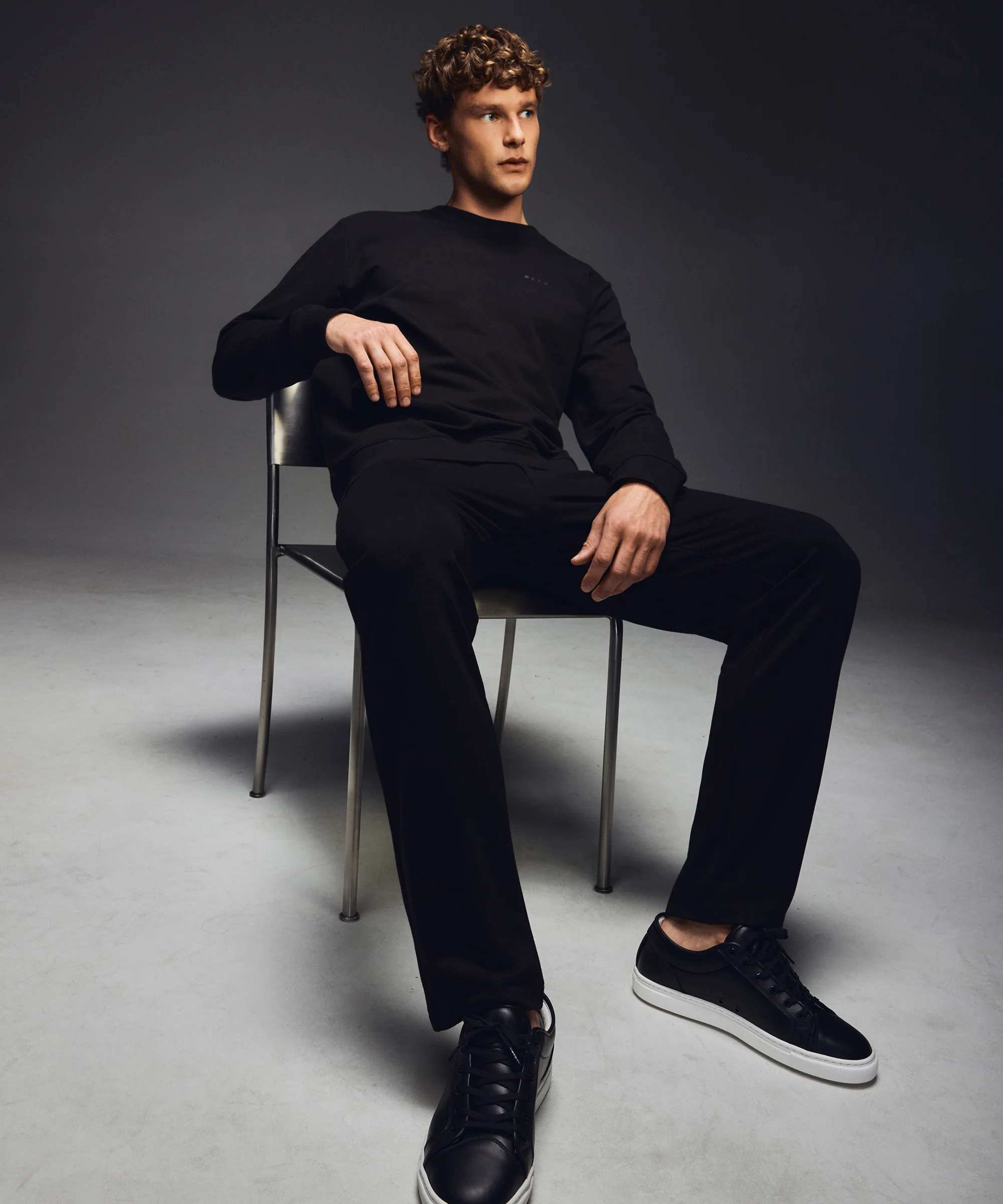 LT 01 Essence Jet Black - Image 5