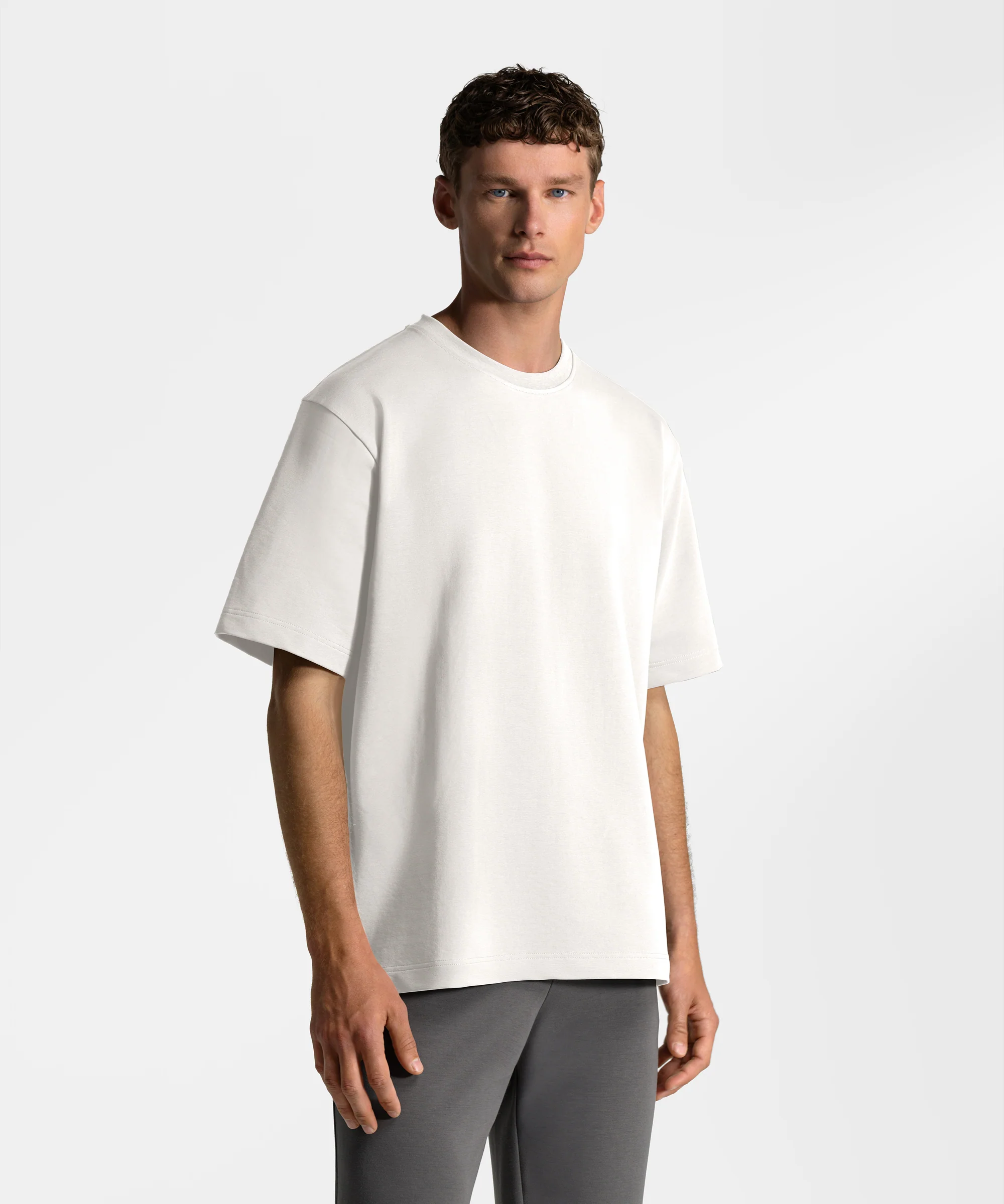 TS 01 Essence Oversized Heavyweight Off-White 2.0 - Image 3