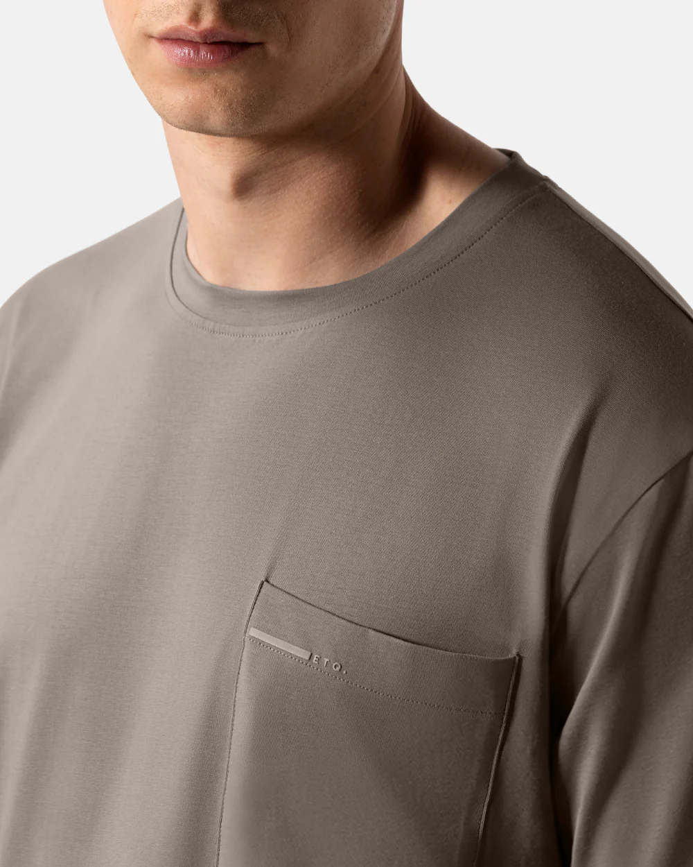 TS 01 Essence Oversized Pocket Lightweight Desert Taupe - Image 4