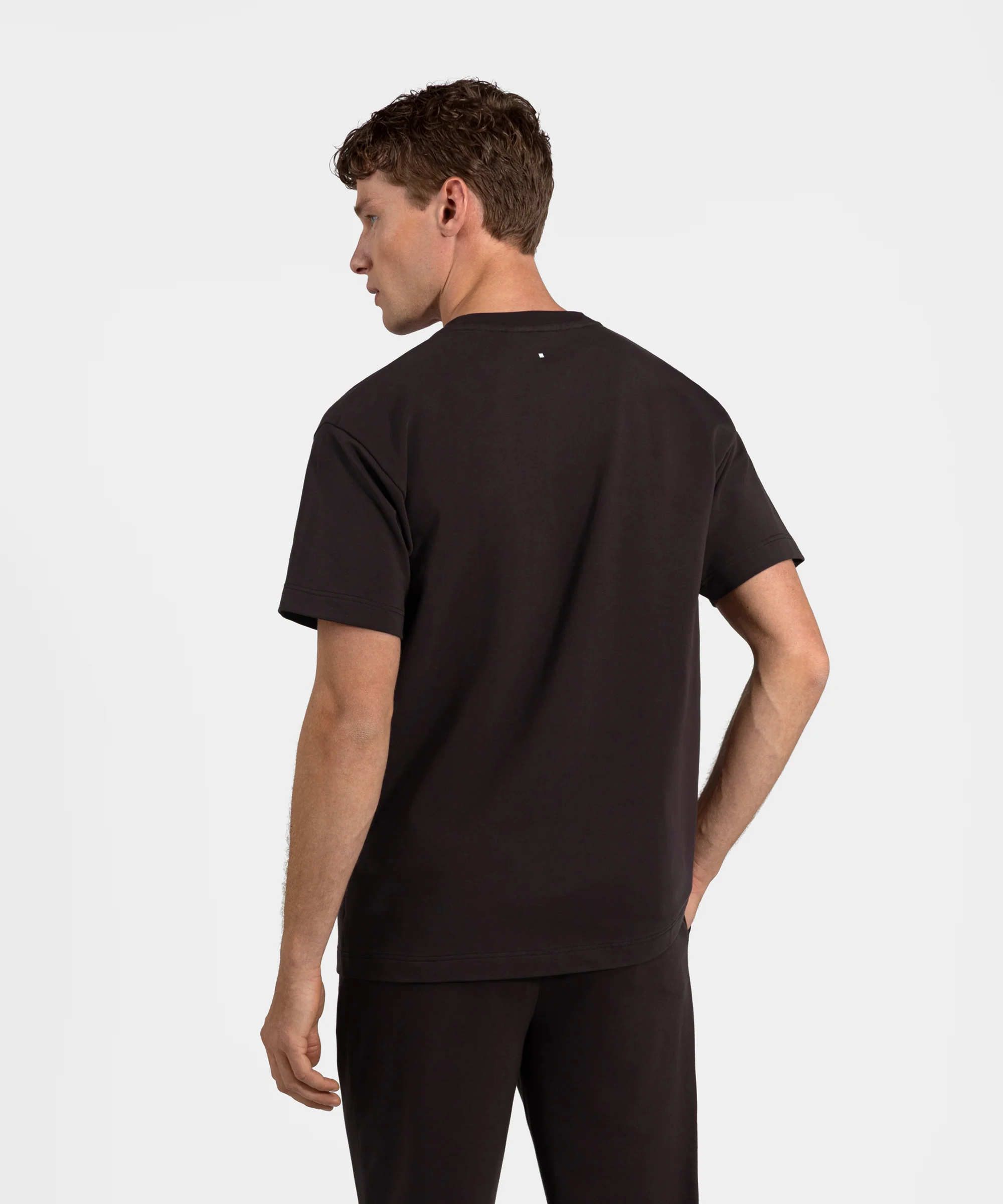 TS 01 Essence Regular Heavyweight Chocolate 2.0 - Image 3
