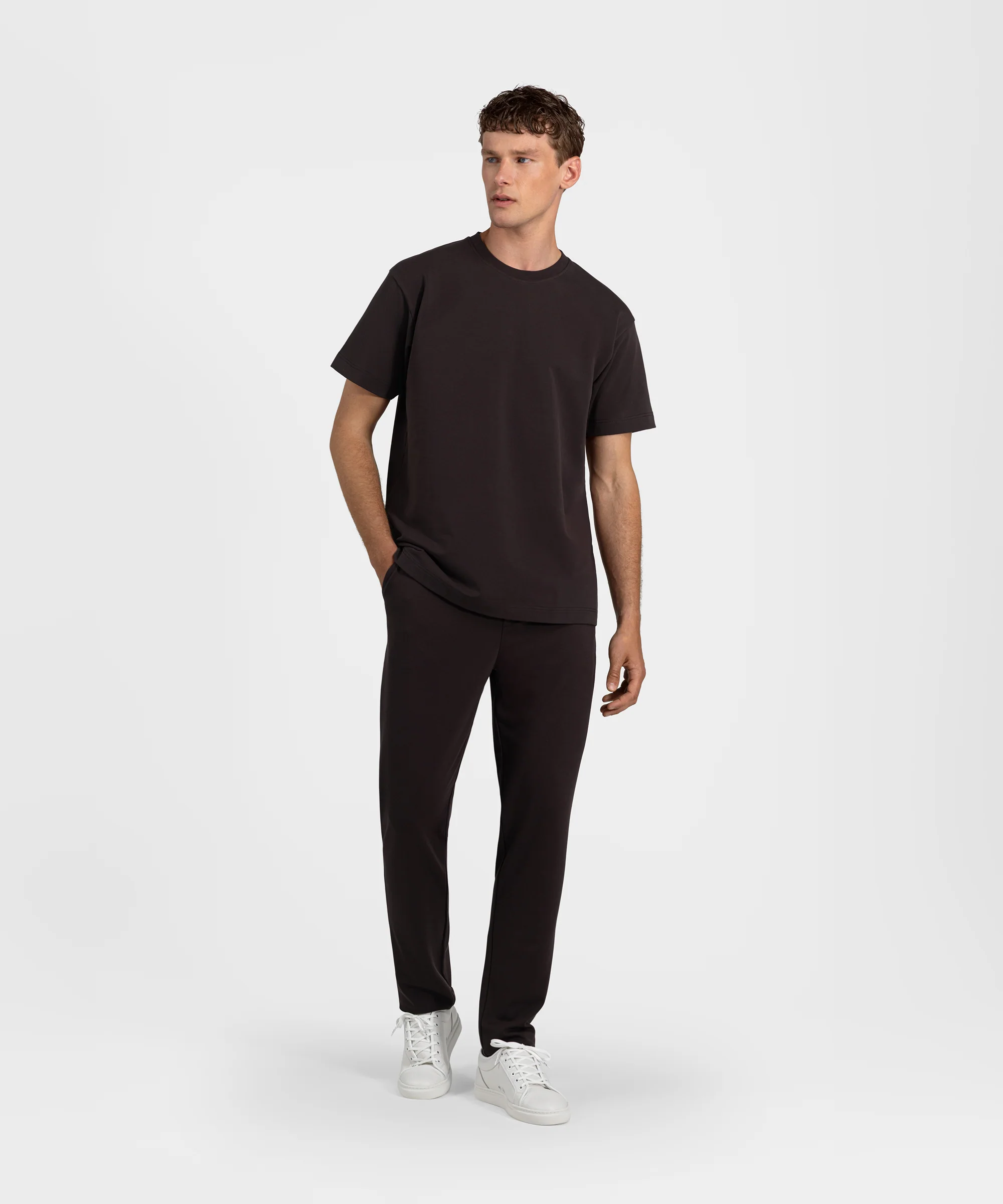 TS 01 Essence Regular Heavyweight Chocolate 2.0 - Image 8