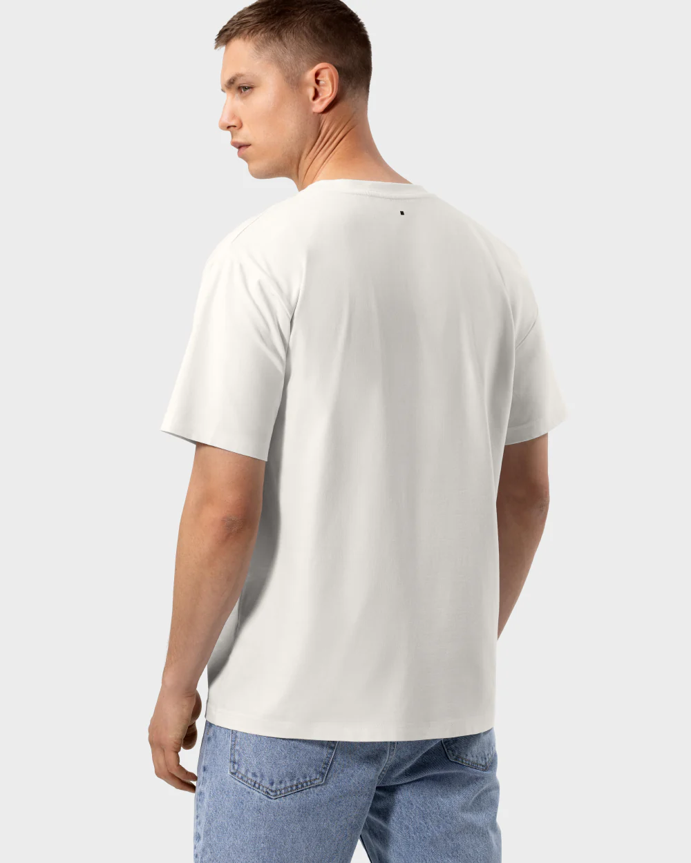 TS 01 Essence Regular Lightweight Off White 2.0 - Image 3