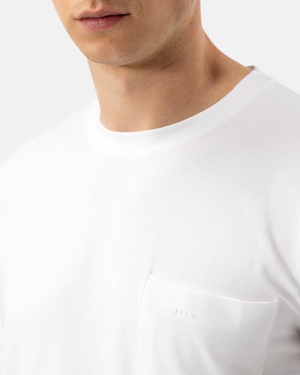 TS 01 Essence Regular Pocket Lightweight White - Image 4