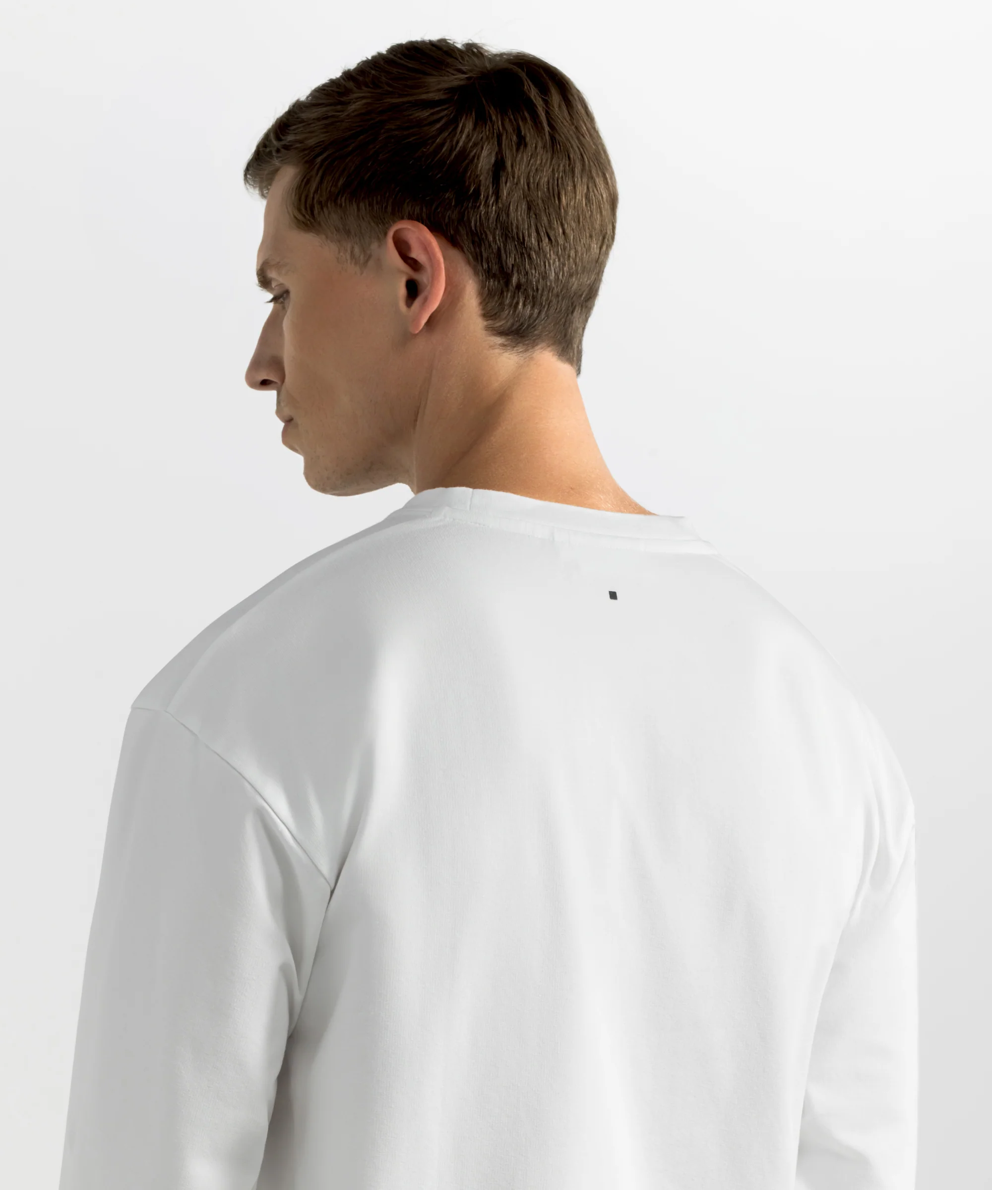 TS 03 Essence Long Sleeve White - Image 9